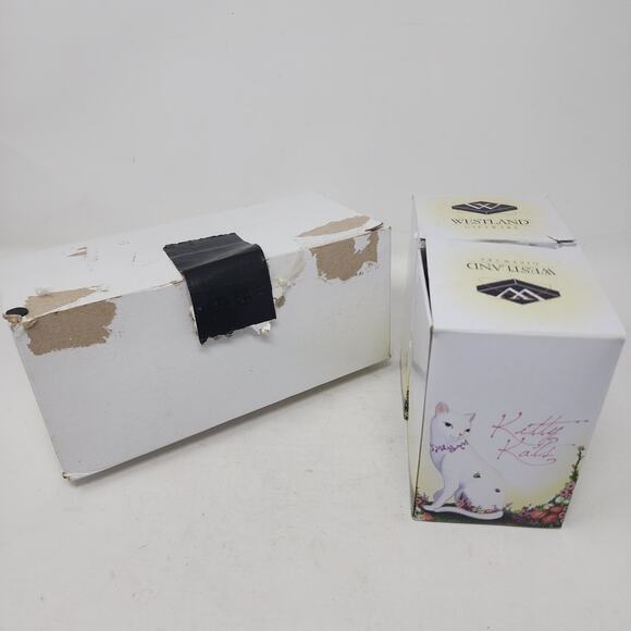 Westland KittyKats Figurines White Floral Cats Butterfly Musical Snow Globe (4) - Picture 15 of 15